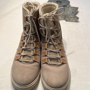 Timberland Natural Color Ankle Boots Sz. 8 Women